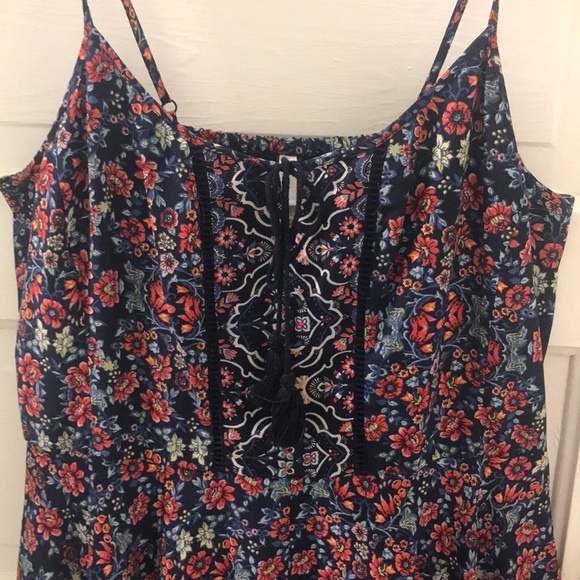 BEAUTIFUL FLORAL DRESS - Picture 2 of 3